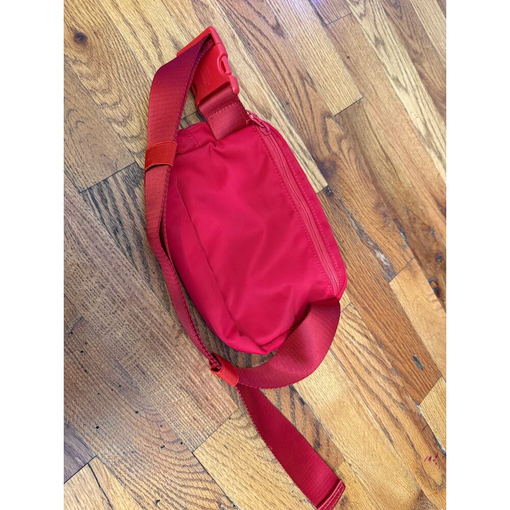Lulumelon Athletica Red Crossbody/Belt Bag - Picture 4 of 4